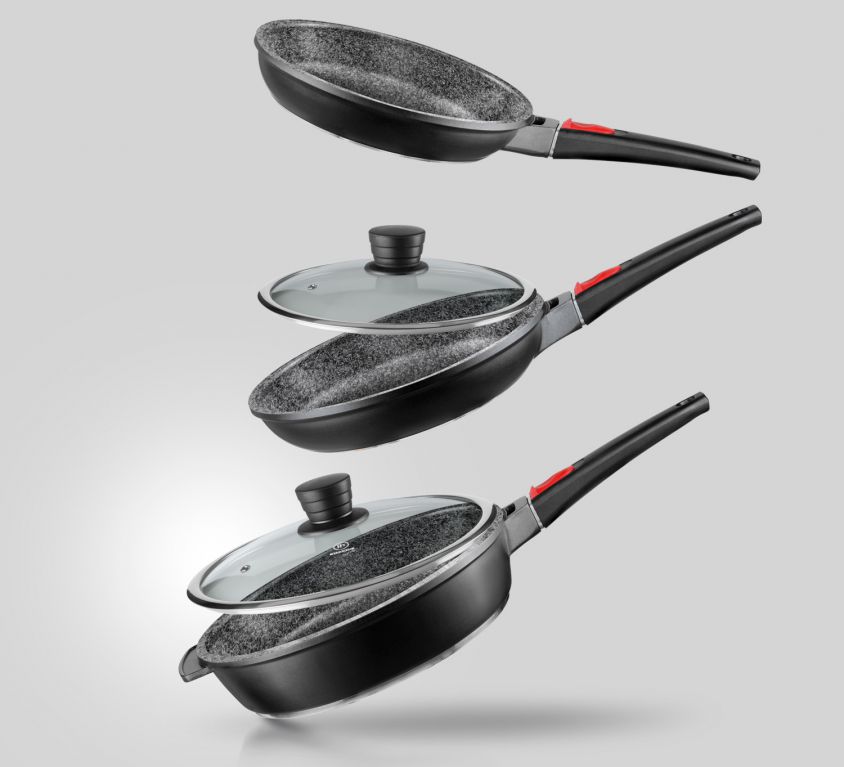 SET OF FRYING PANS 5 PCS. REMOVABLE HANDLES